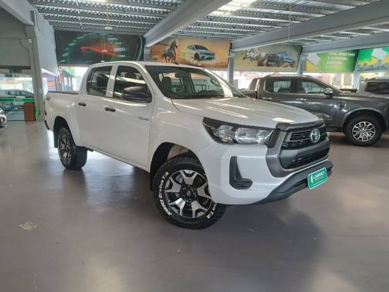 TOYOTA HILUX 2.8 D-4D TURBO DIESEL CHASSI 4X4 MANUAL